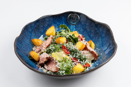 Салат с ростбифом и мини-картофелем