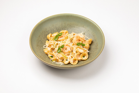 Орекьетте с креветками в соусе биск