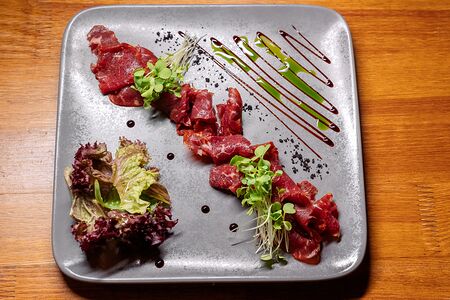 Говядина сырокопченая