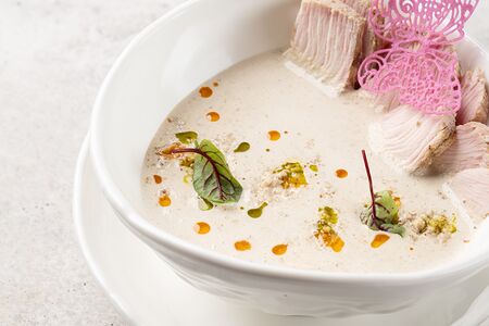 Сациви из индейки в соусе из миндаля