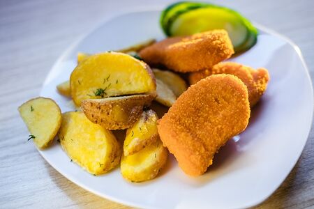 Наггетсы с картошкой фри