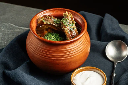 Щи со свиными ребрами