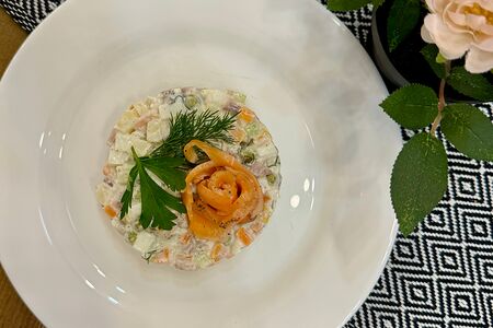 Оливье с форелью