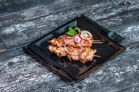 Шашлык куриный на углях