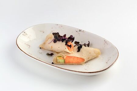 Блинный ролл с муссом из форели