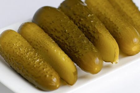 Огурец маринованный