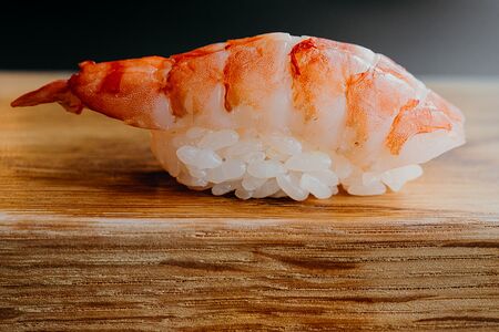 Суши Креветка