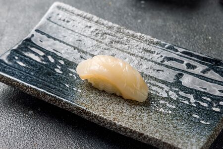 Суши Гребешок