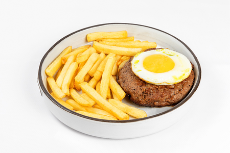 Бифштекс с яйцом