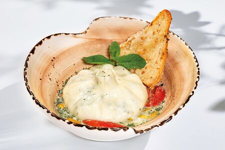 Гебжалиа с печёными перцами рамиро