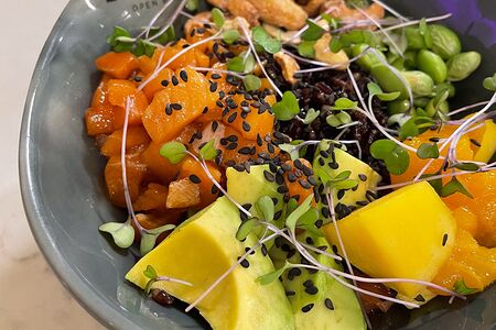 Поке боул с лососем