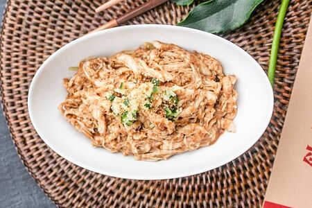 Цыпленок в ореховом соусе