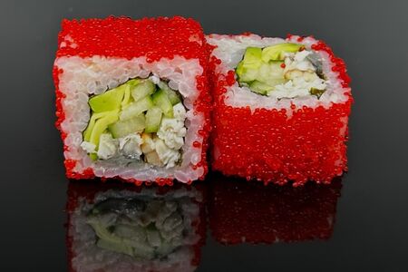 Ролл Калифорния с угрем