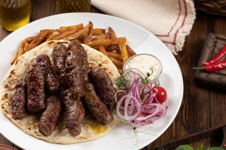 Чевапи и картофель фри 10шт