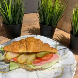 Круассан с Ветчиной