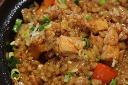 Острый рис с куриной грудкой