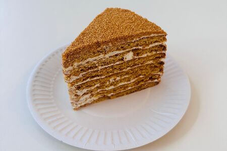 Торт Медовый (кусочек)