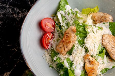 Цезарь с курицей