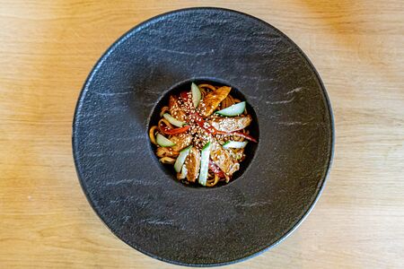 Вок с курицей