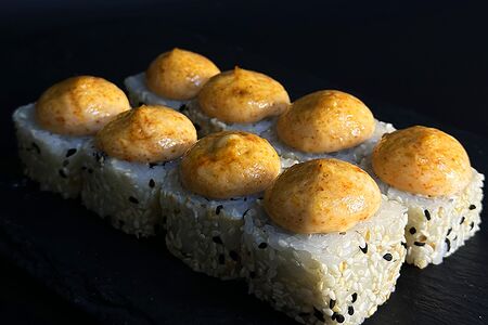 Запеченный классический ролл с курицей