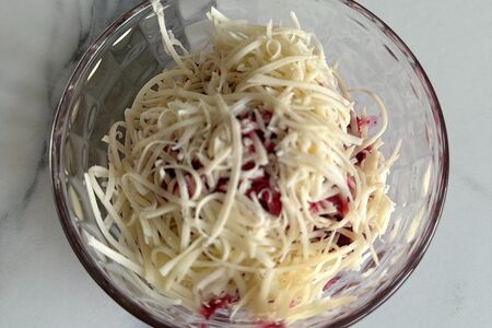 Салат Свекла с сыром и майонезом