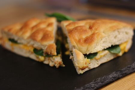 Горячий сэндвич с крабом