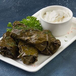 Долма в винoградных листьях