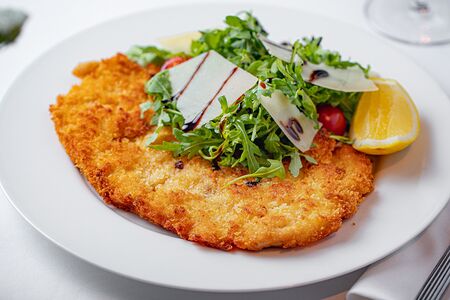 Шницель из индейки по-милански