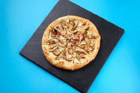 Пицца Цыплёнок в сыре маленькая