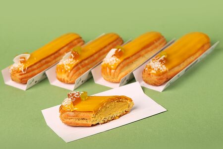 Эклер Манго