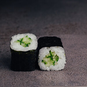 Ролл с огурцом