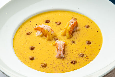 Тыквенный крем-суп с креветками