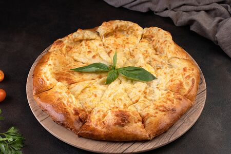 По-имеретински с двумя видами сыра