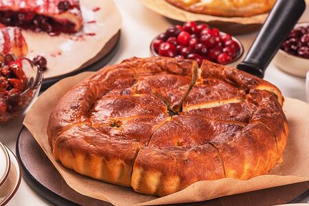 Пирог с мясом марала