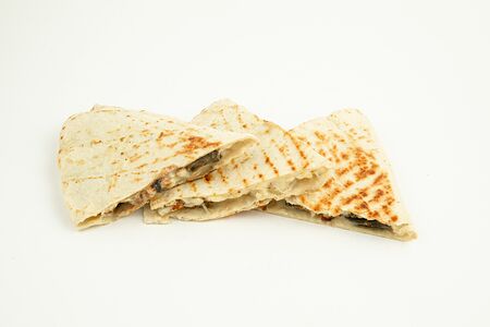 Кесадия с куриным филе и грибами