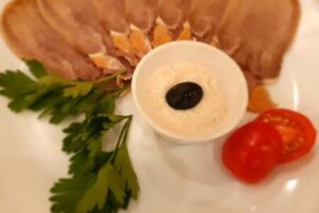 Язык телячий с хреном