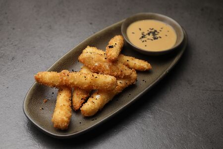 Треска фри, соус Донгу