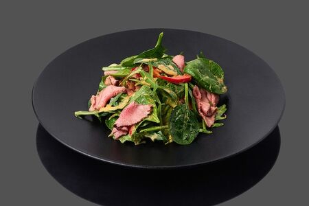 Салат с ростбифом