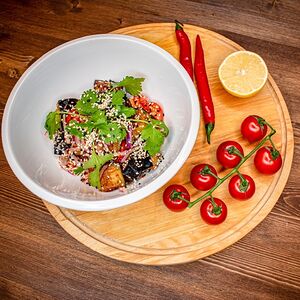 Салат из баклажанов с остро-сладким соусом