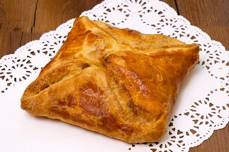 Хачапури слоёное с сыром