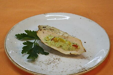 Филе куриное фаршированное сыром Фета