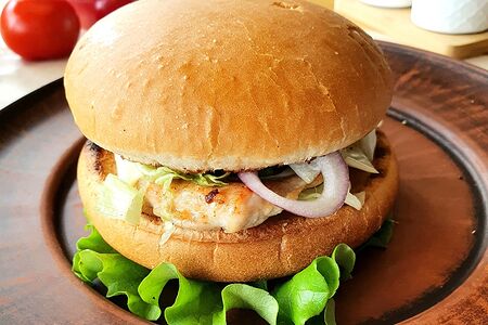 Гамбургер По-смоленски с курицей