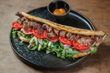 Шаурма с говядиной в пите