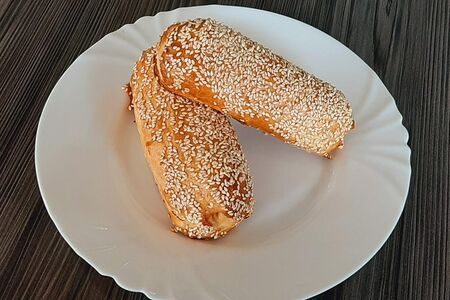 Сосиска в слоеном тесте с моцареллой