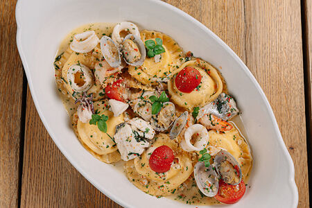 Равиоли с сибасом и морепродуктами