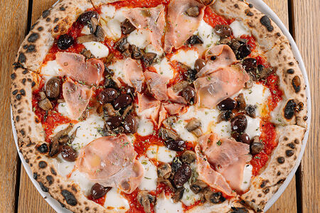 Пицца Капричоза