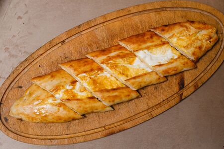 Пиде с сыром Peynirli Pide