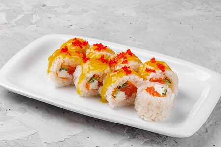 Урамаки с форелью