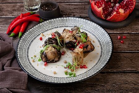 Рулетики из баклажанов с ореховой пастой