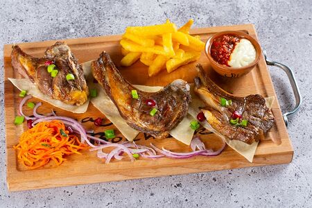 Баранья корейка на гриле 